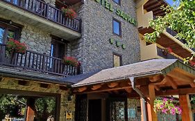 Hotel Saurat